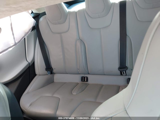Tesla MODEL S 2015 5YJSA1S21FF094670 Image 8