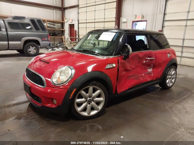 2008 MINI COOPER S WMWMF735X8TV38227 Photo 1