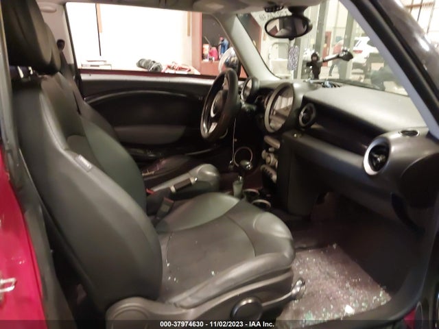 2008 MINI COOPER S WMWMF735X8TV38227 Photo 4