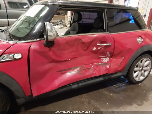 2008 MINI COOPER S WMWMF735X8TV38227 Photo 5