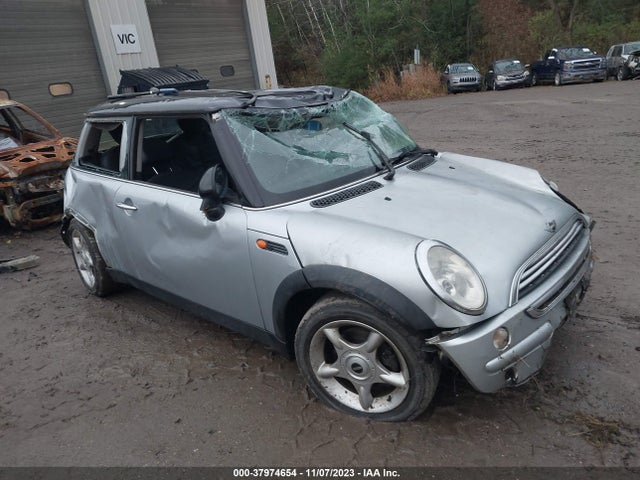 2003 MINI COOPER HARDTOP WMWRC33473TC43404 Photo 0
