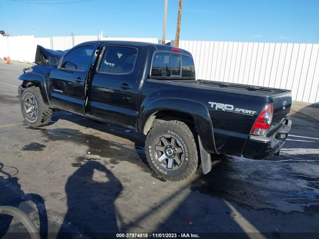 Toyota Tacoma Prerunner 2015 5TFJU4GNXFX085513 Image 3