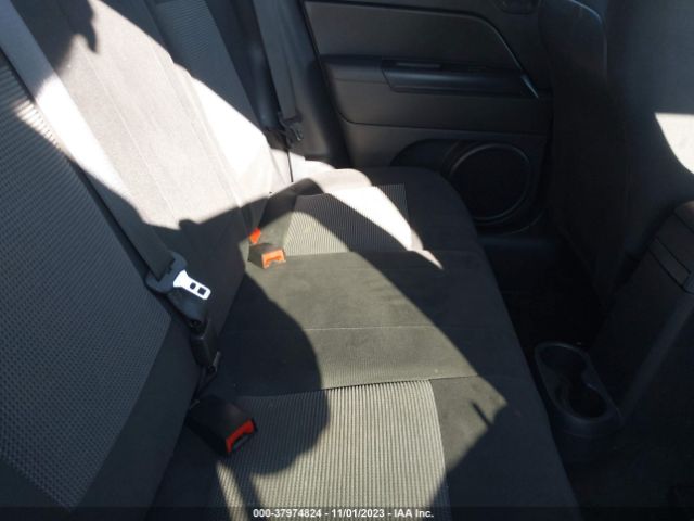 1C4NJPFB0FD210135 Jeep Patriot Latitude