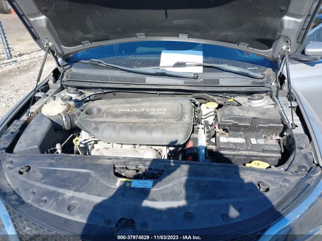 Chrysler 200 Limited 2015 1C3CCCAB9FN640763 Image 10