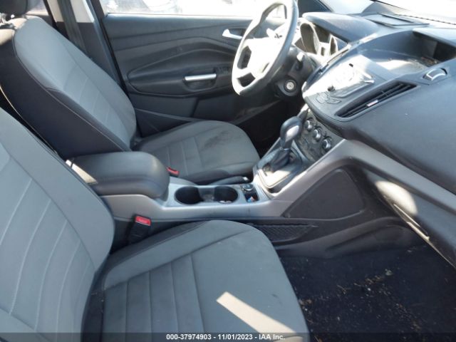 1FMCU9GX1GUC36714 Ford ESCAPE SE