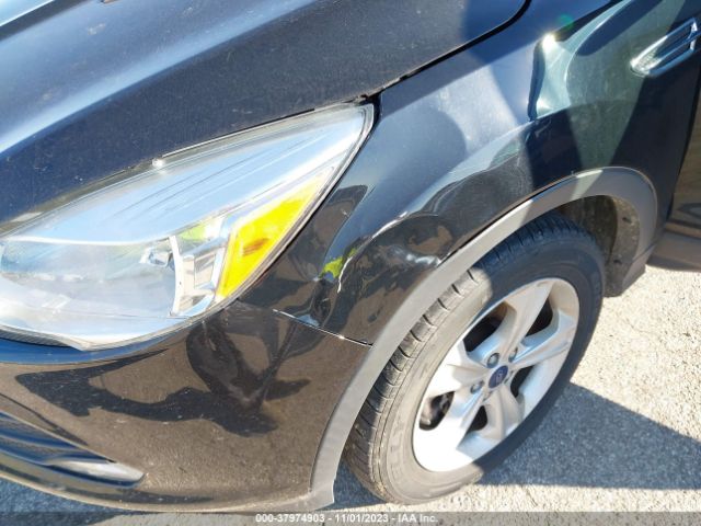 1FMCU9GX1GUC36714 Ford ESCAPE SE