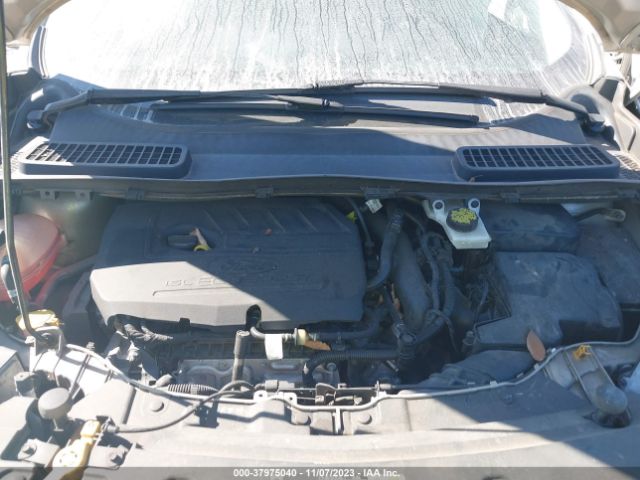 1FMCU0JD7HUE21250 Ford Escape Titanium