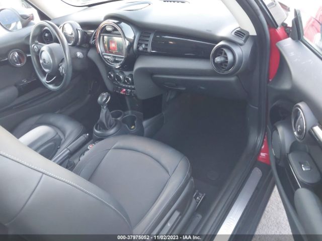 WMWXP5C54K2H97861 Mini Hardtop 2 Door Cooper