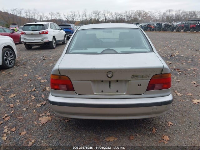 2000 BMW 528IA VIN: WBADM634XYGU23157