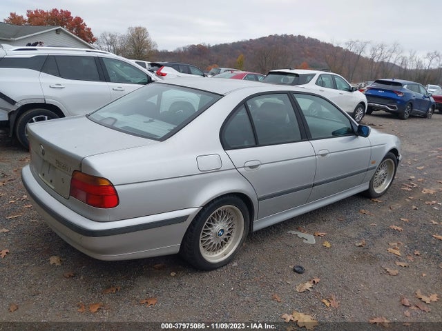 2000 BMW 528IA VIN: WBADM634XYGU23157