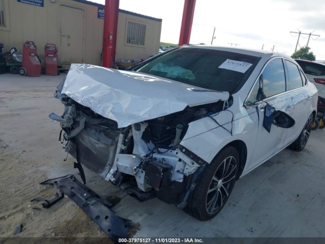 1G4PR5SK8H4109323 Buick Verano Sport Touring