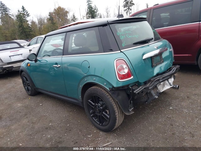 2012 MINI COOPER HARDTOP WMWSU3C51CT256427 Photo 2