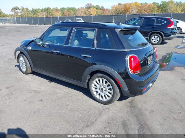 2016 MINI COOPER HARDTOP 4 DOOR WMWXU3C56G2D30221 Photo 2