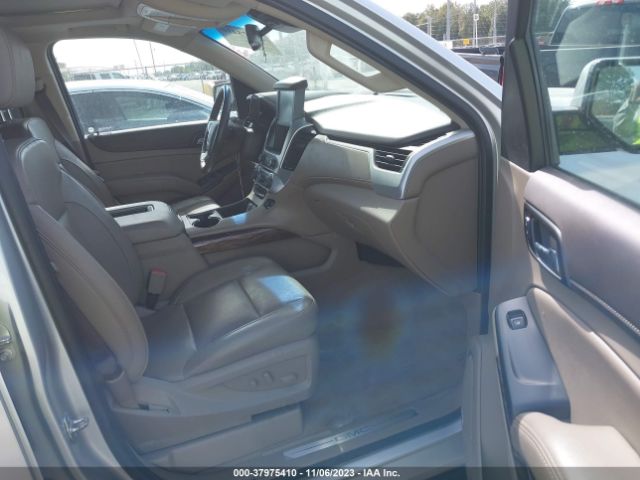 1GKS1GKC3KR284975 GMC Yukon Xl Slt