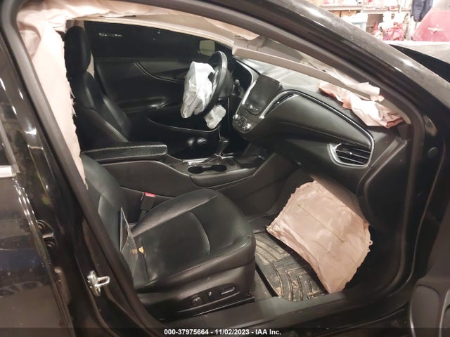 2018 CHEVROLET MALIBU LT VIN: 1G1ZD5ST2JF110300