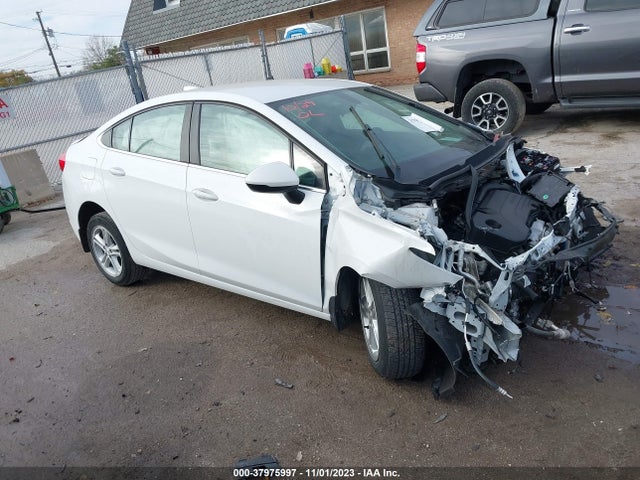 Chevrolet Cruze Lt Auto 2018 1G1BE5SM1J7223494 главное изображение