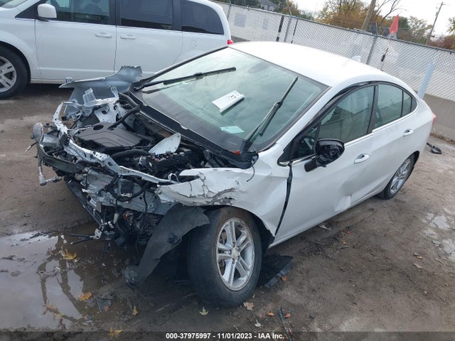 Chevrolet Cruze Lt Auto 2018 1G1BE5SM1J7223494 Image 2