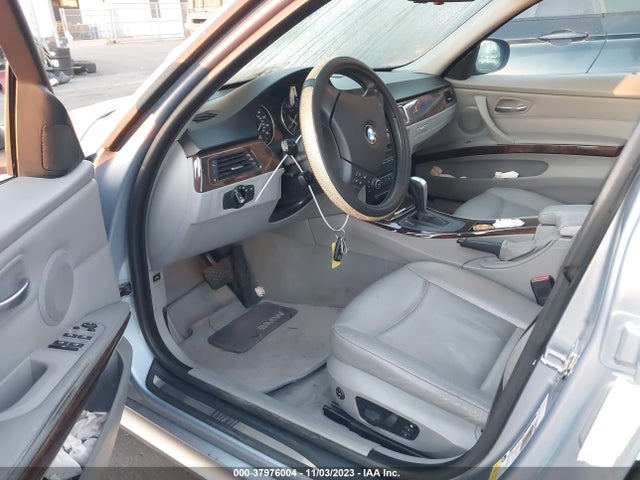 2009 BMW 3 SERIES 328I VIN: WBAPH53519A435139