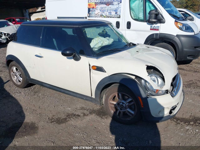 2012 MINI COOPER WMWSU3C5XCT258130 Photo 0