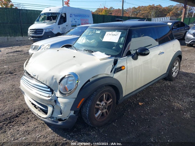 2012 MINI COOPER WMWSU3C5XCT258130 Photo 1