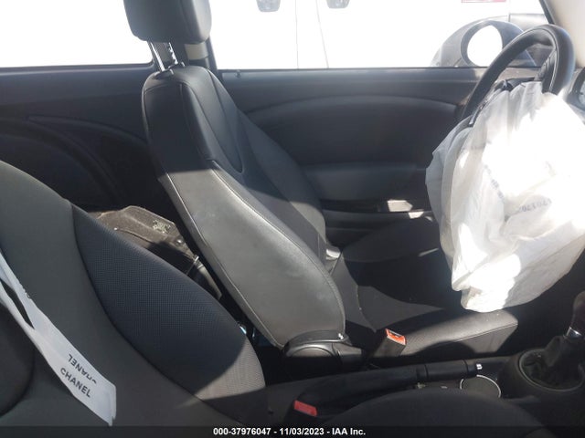 2012 MINI COOPER WMWSU3C5XCT258130 Photo 4