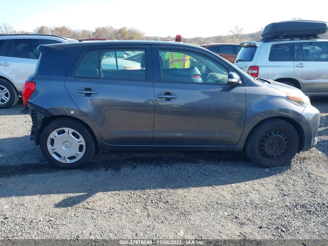 JTKKUPB45E1040669 Scion XD
