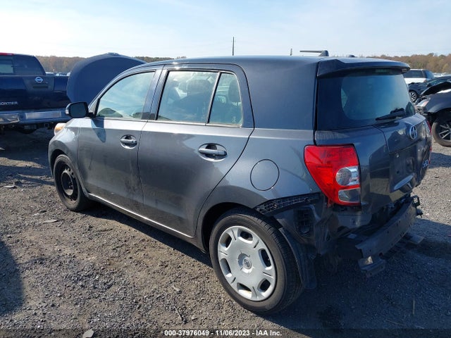 JTKKUPB45E1040669 Scion XD