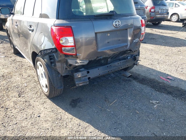 JTKKUPB45E1040669 Scion XD