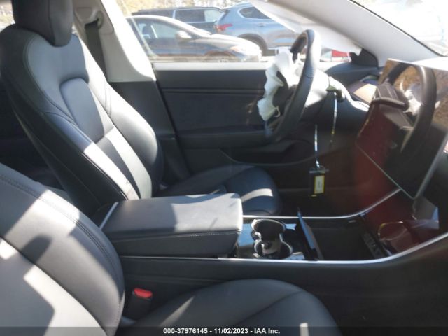 2018 TESLA MODEL 3 5YJ3E1EB8JF104964 Photo 4