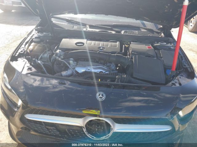WDD3G4EB6KW028627 Mercedes-Benz A 220
