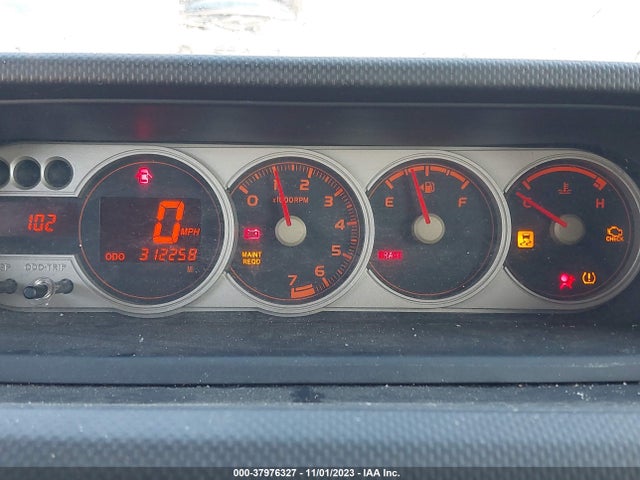 2008 SCION XB VIN: JTLKE50E381036827