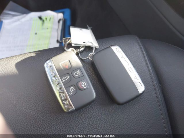 SADCJ2FN1JA284683 Jaguar F-pace 20d Premium