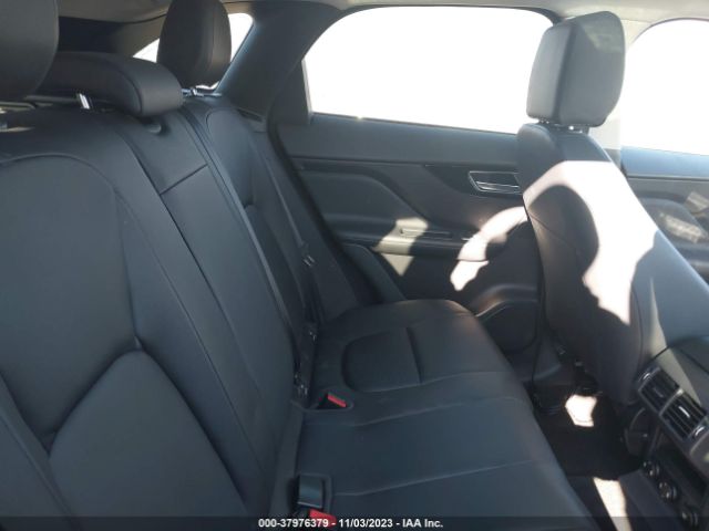 SADCJ2FN1JA284683 Jaguar F-pace 20d Premium