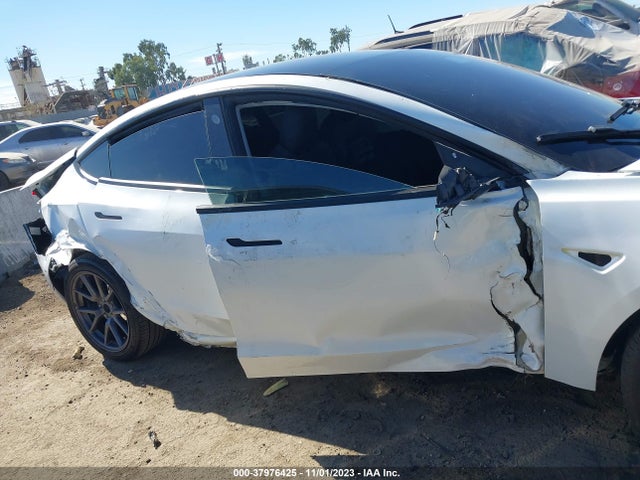 Tesla Model 3 Long Range Dual Motor 2021 5YJ3E1EB8MF938088 Image 13