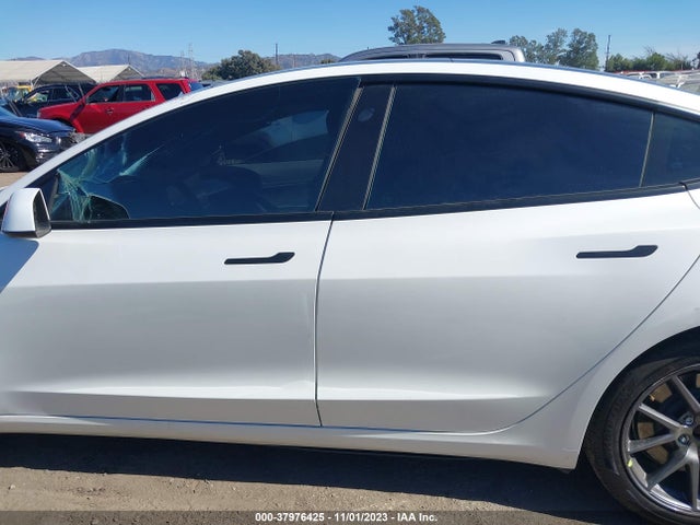 Tesla Model 3 Long Range Dual Motor 2021 5YJ3E1EB8MF938088 Image 14