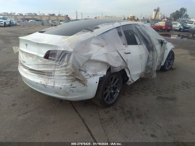 Tesla Model 3 Long Range Dual Motor 2021 5YJ3E1EB8MF938088 Image 4