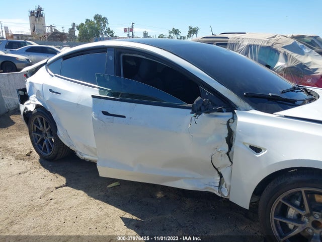 Tesla Model 3 Long Range Dual Motor 2021 5YJ3E1EB8MF938088 Image 6