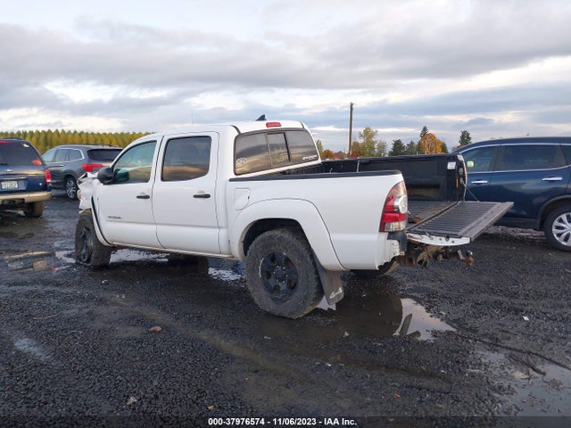2014 TOYOTA TACOMA BASE V6 VIN: 3TMLU4EN4EM141526