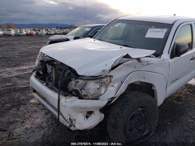 2014 TOYOTA TACOMA BASE V6 VIN: 3TMLU4EN4EM141526