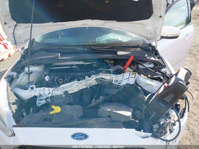 Ford FOCUS SE 2015 1FADP3F23FL307912 Image 10