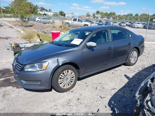 1VWAS7A35EC023972 Volkswagen Passat 1.8t S