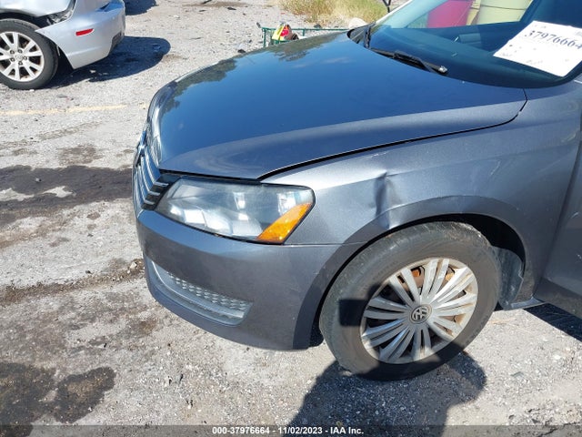 1VWAS7A35EC023972 Volkswagen Passat 1.8t S