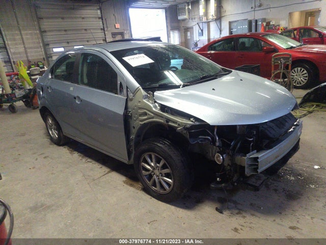Chevrolet Sonic Lt Auto 2017 1G1JD5SG8H4109464 Image 1