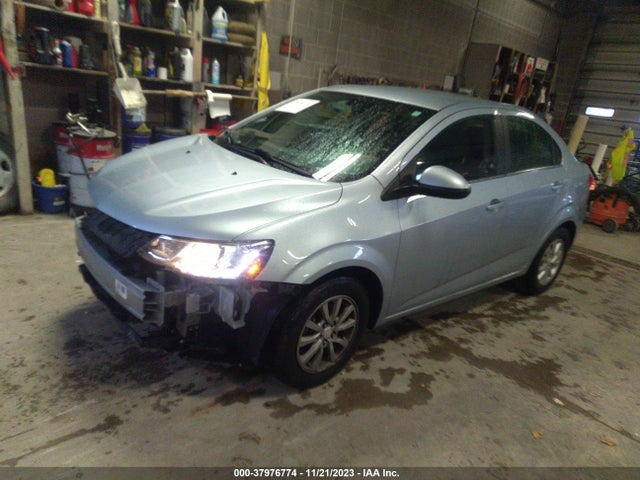 Chevrolet Sonic Lt Auto 2017 1G1JD5SG8H4109464 Image 2