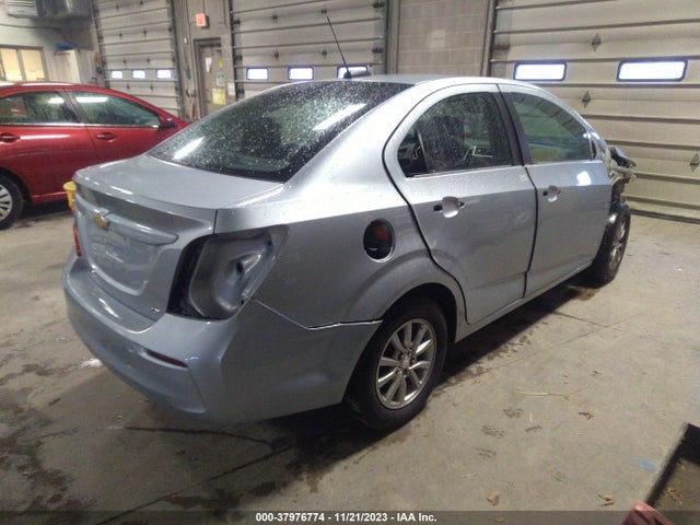 Chevrolet Sonic Lt Auto 2017 1G1JD5SG8H4109464 Image 4