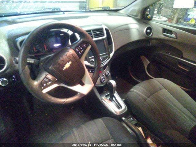 Chevrolet Sonic Lt Auto 2017 1G1JD5SG8H4109464 Image 5