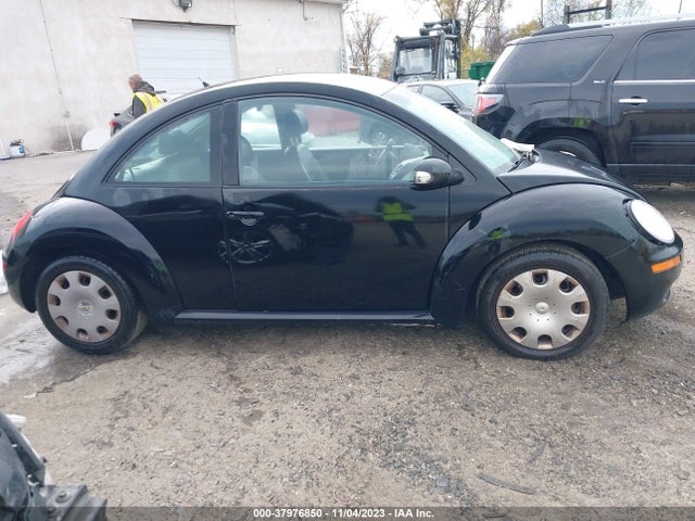 2010 VOLKSWAGEN NEW BEETLE 2.5L VIN: 3VWPG3AG4AM009481