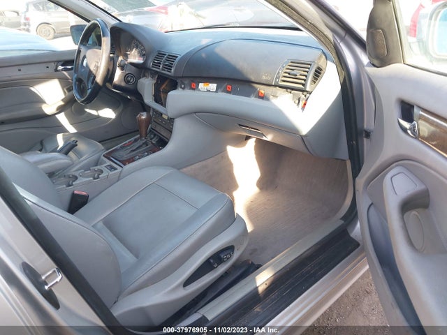 2004 BMW 325I VIN: WBAAZ33434KP82618