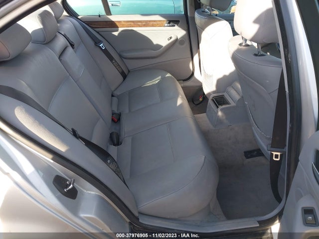 2004 BMW 325I VIN: WBAAZ33434KP82618