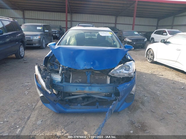 Toyota Prius C Two 2016 JTDKDTB38G1135821 Image 12